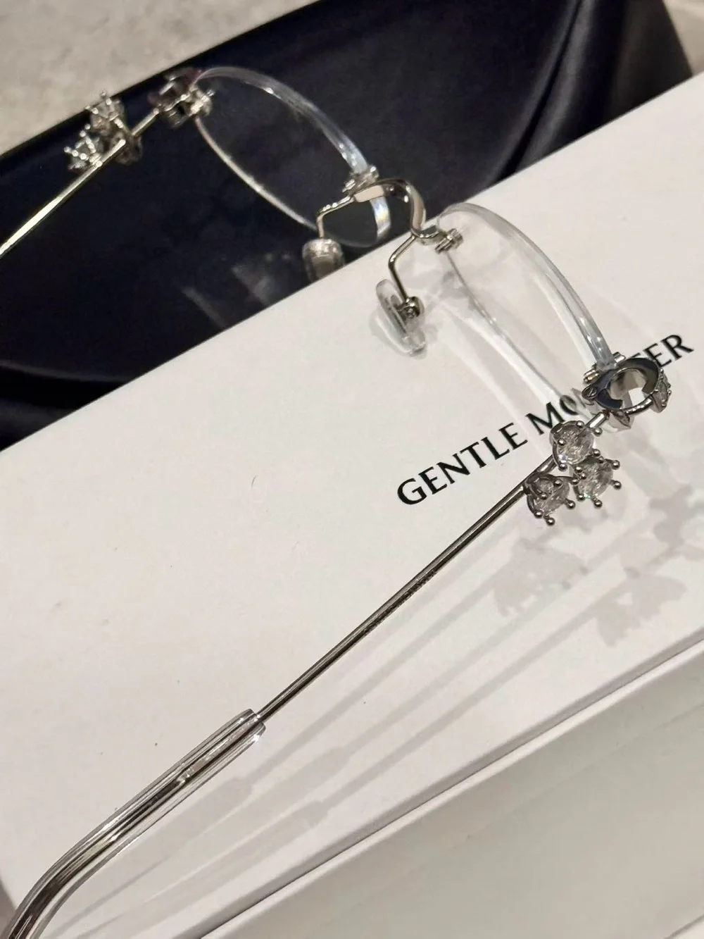 Gentle Monster Rimless Crystal Oval Eyeglasses
